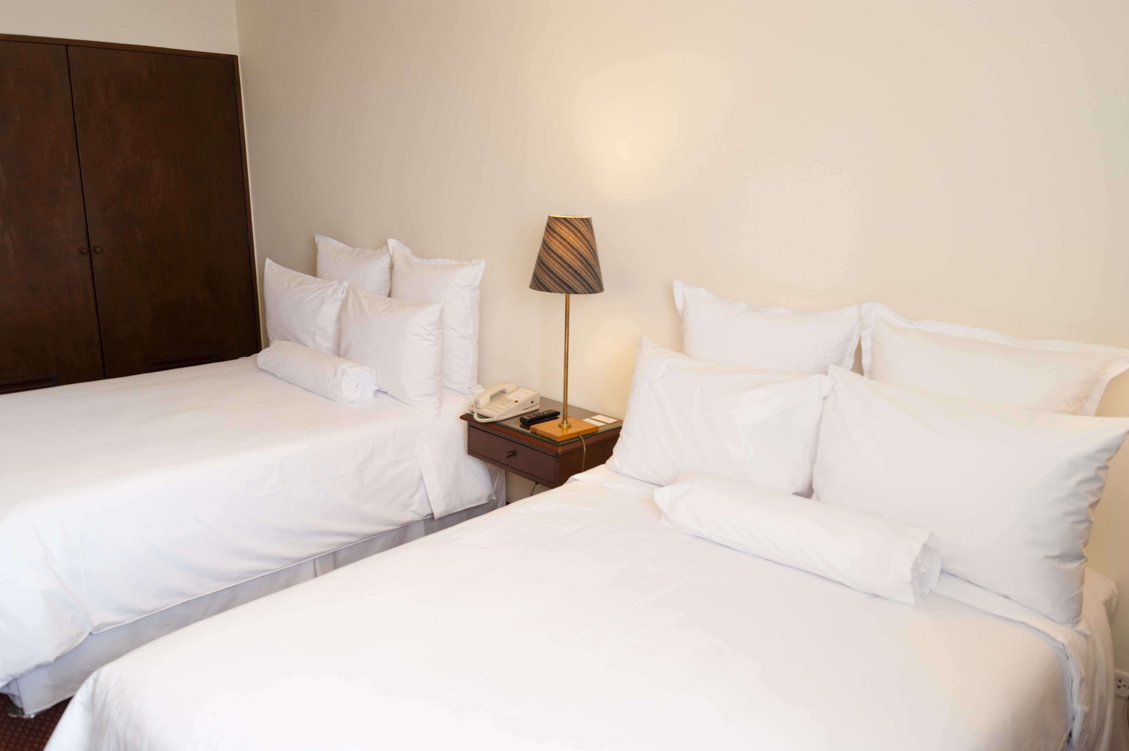 Hotel Carrera Lima Bagian luar foto