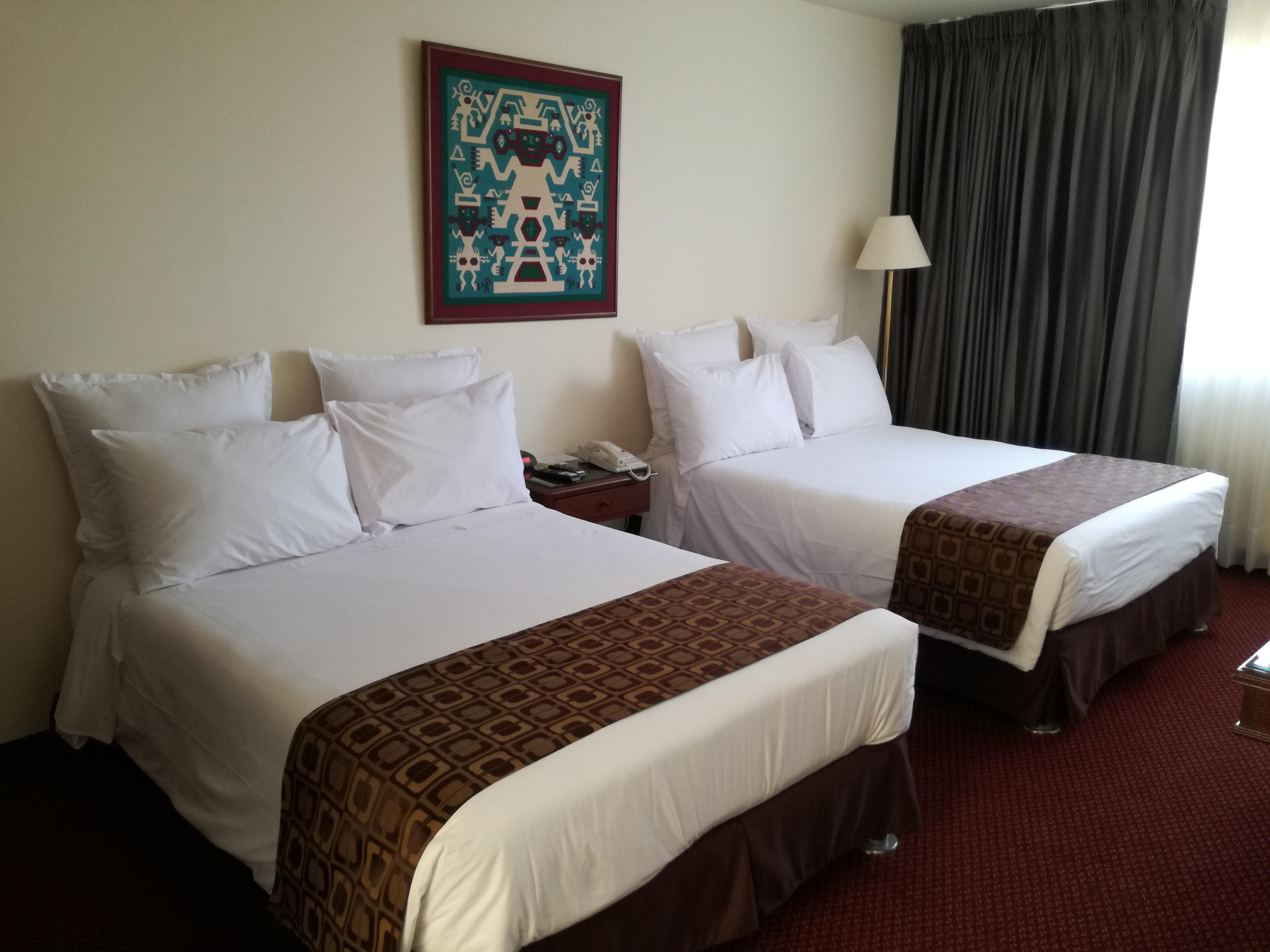 Hotel Carrera Lima Bagian luar foto