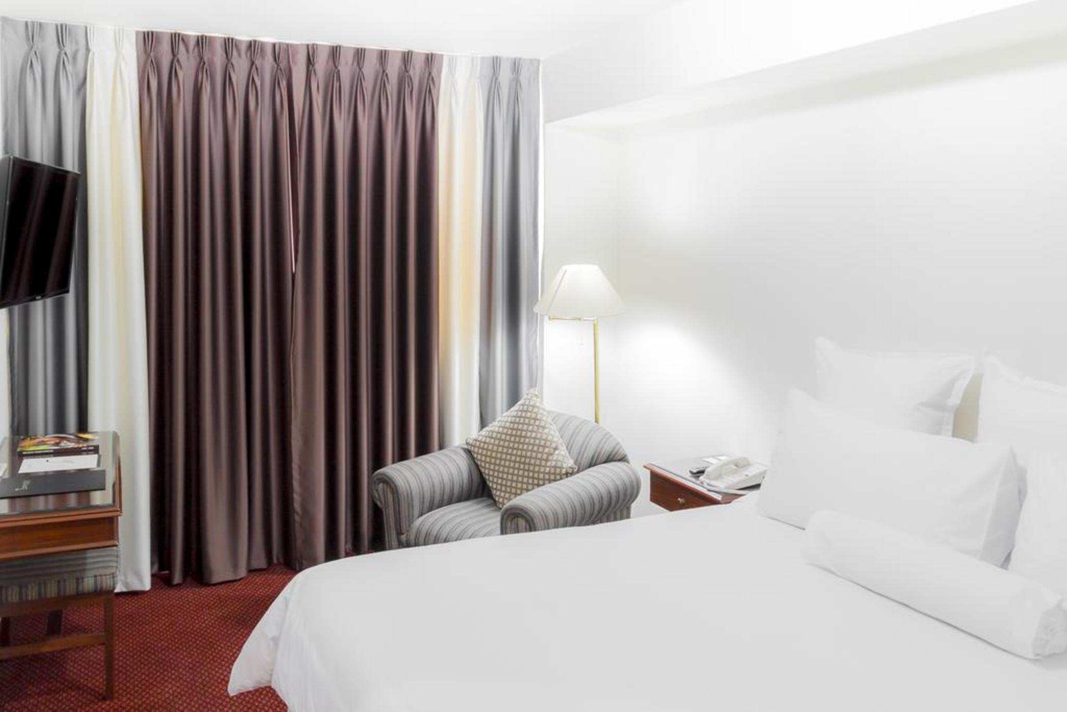Hotel Carrera Lima Bagian luar foto