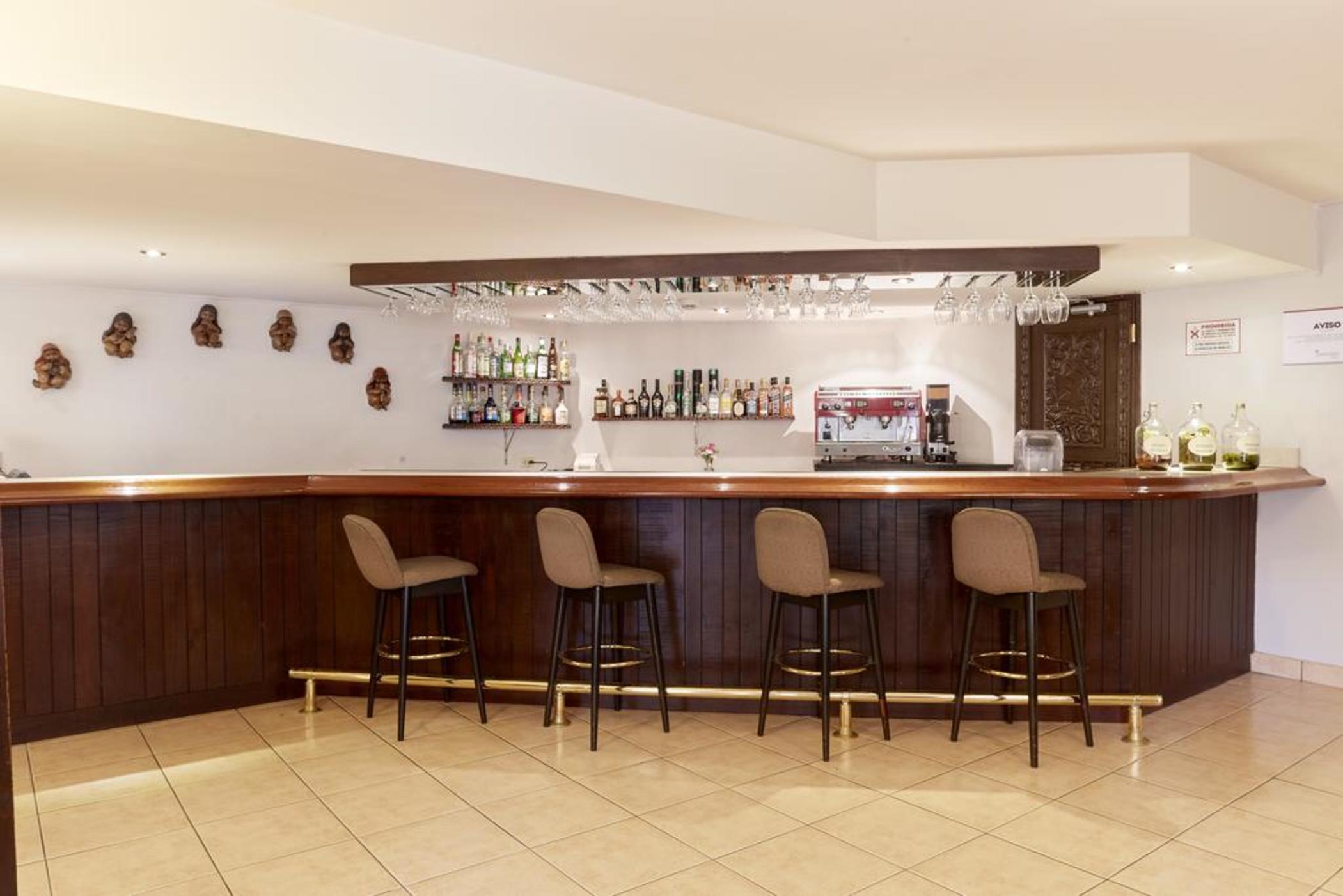Hotel Carrera Lima Bagian luar foto