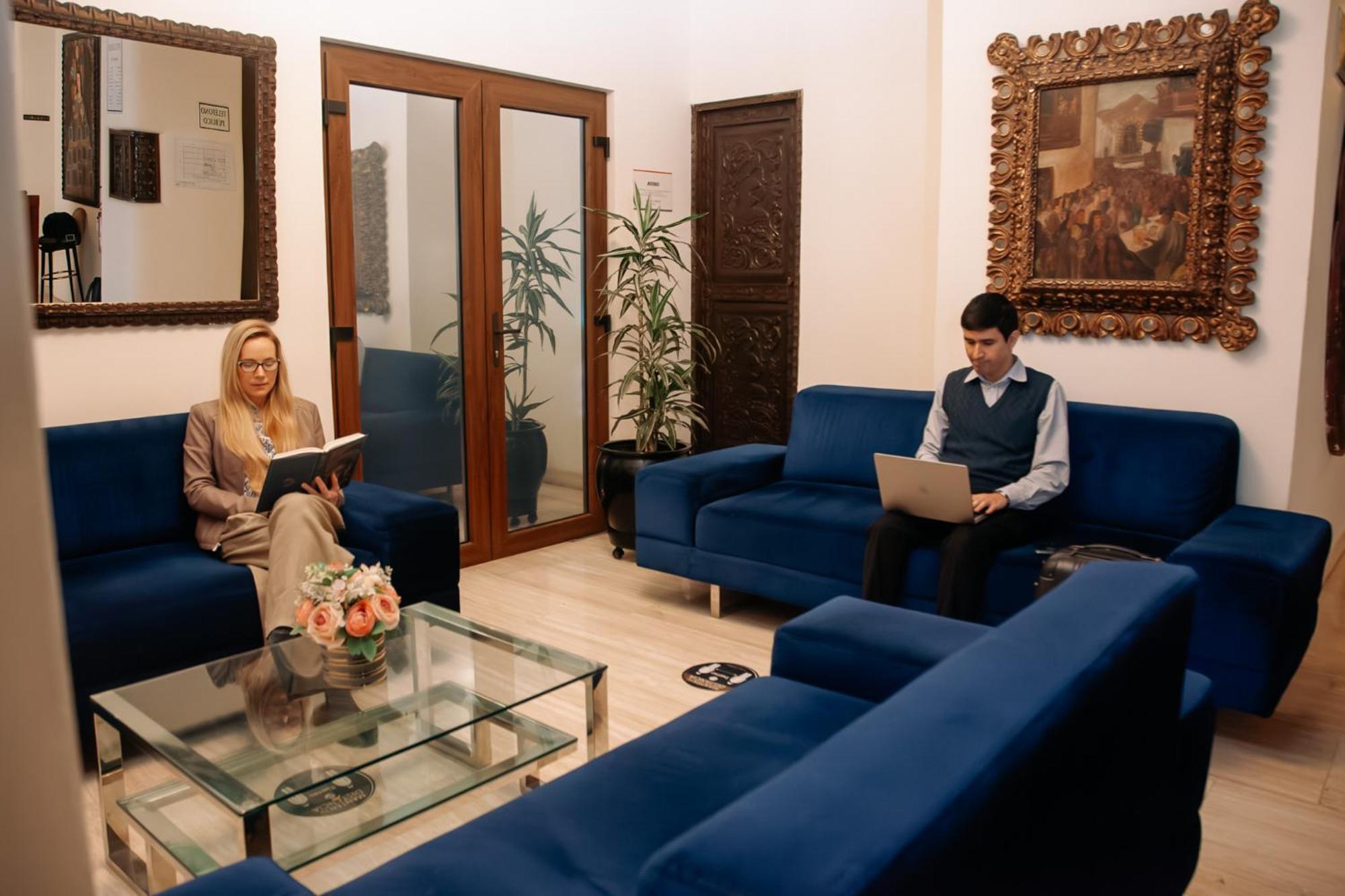 Hotel Carrera Lima Bagian luar foto