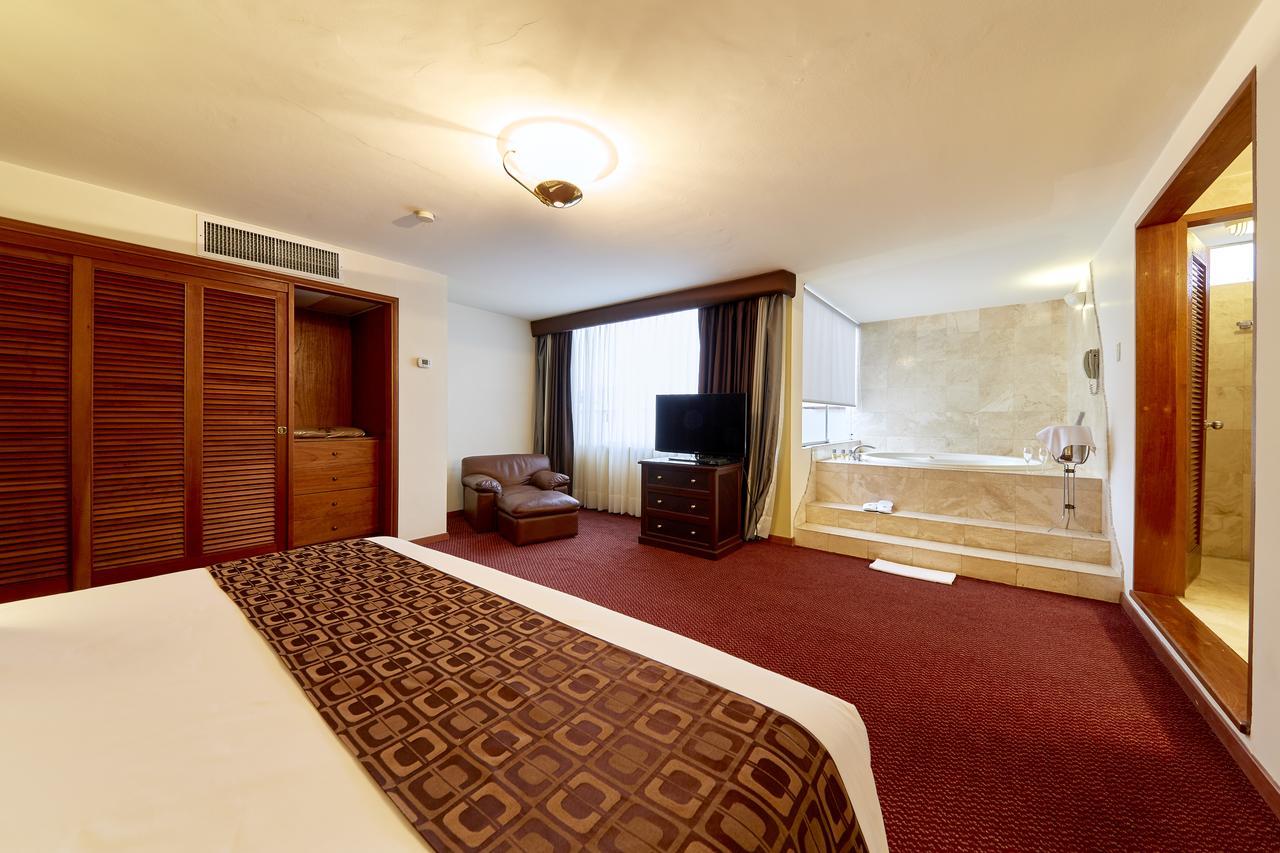 Hotel Carrera Lima Bagian luar foto
